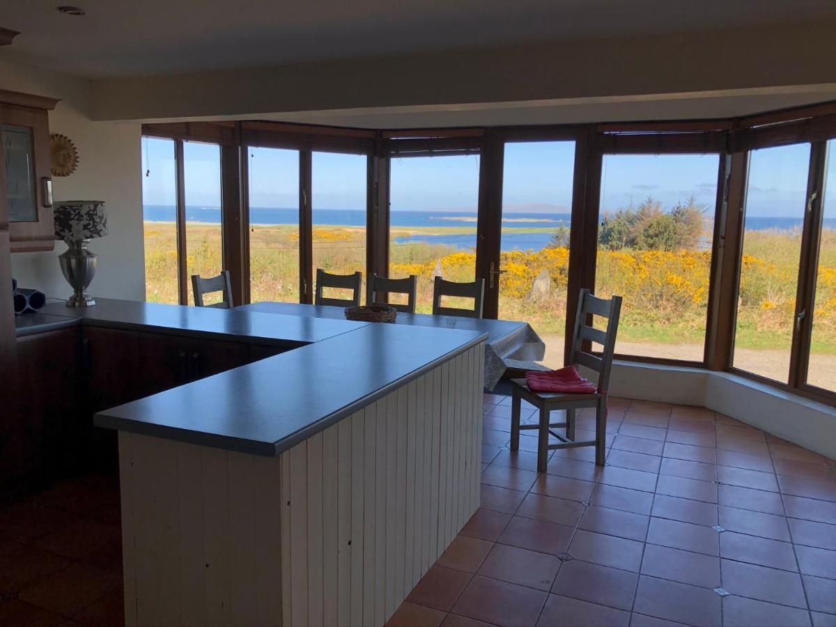 Hébergement de vacances House With Sea Views Close To With Wifi And Large Kitchen And Dining Ardnagreevagh